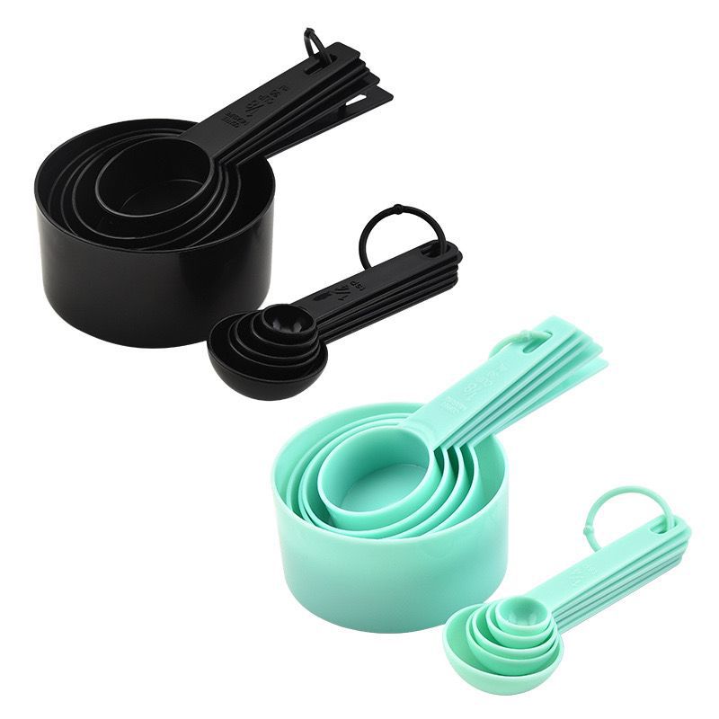 Kitchen Gadgets Under $10 - Gelas ukur plastik dan Sendok Set